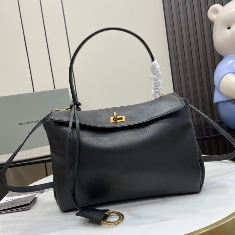 G*u*i top handle bags